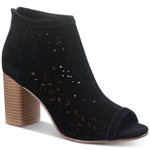 New! American Rag Women’s Glia Suede Perforated Shooties, Black Size 8